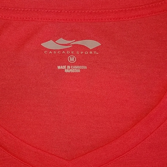 🌊 3/$15 NWOT Cascade Sport Top - Picture 6 of 8